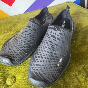 AQURUN Unisex Black Water Shoes Size 10 Women 270mm EUC 015
